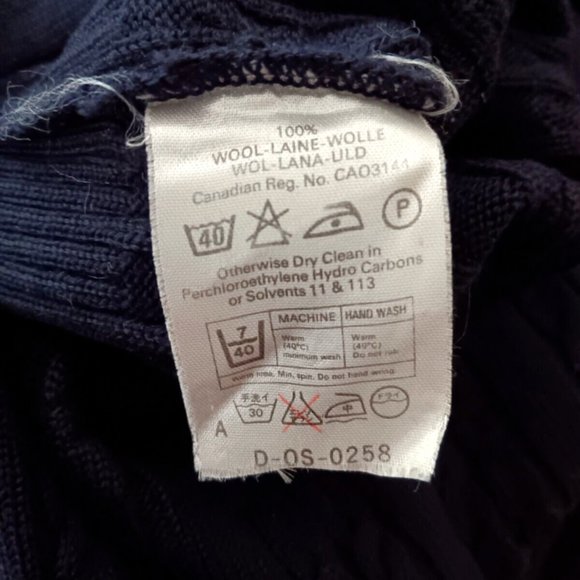 Jaeger Paris London NY Black Knit Sweater 100% Wool - Picture 4 of 4